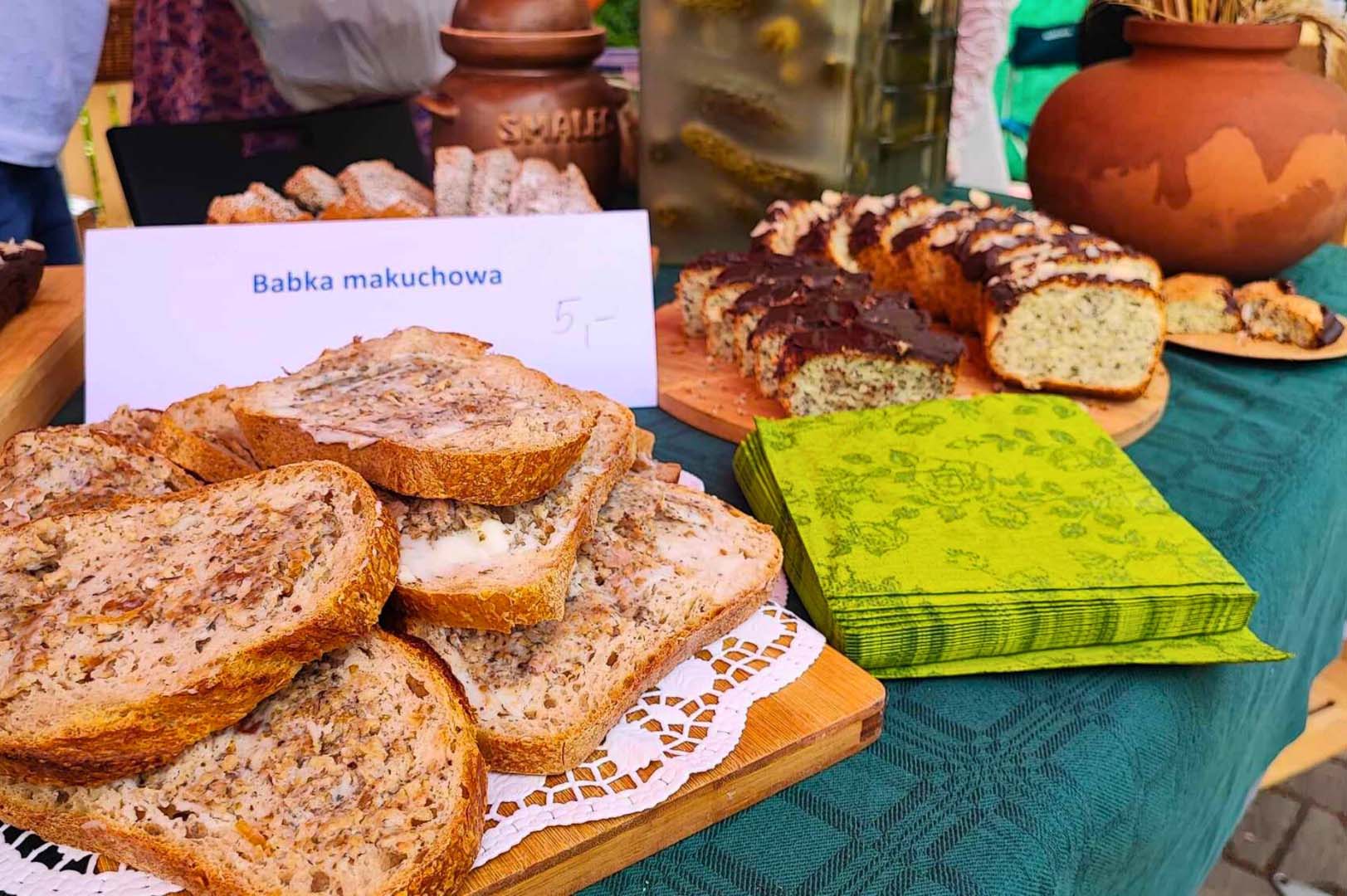 Babka makuchowa i pasty na jarmarku smaków