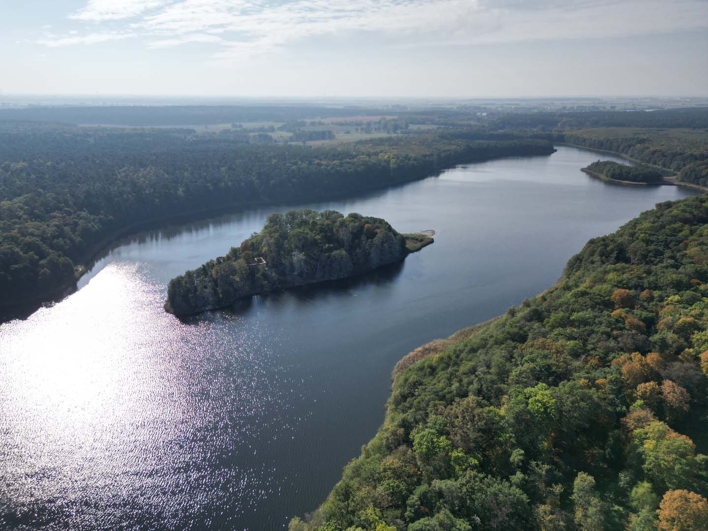 Jezioro Góreckie z Wyspą Zamkową z lotu ptaka